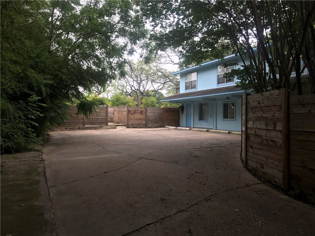 2105 Rabb Road, Unit LR Austin, TX 78704 - Photo 10 of 13 Photo From a Previous Listing