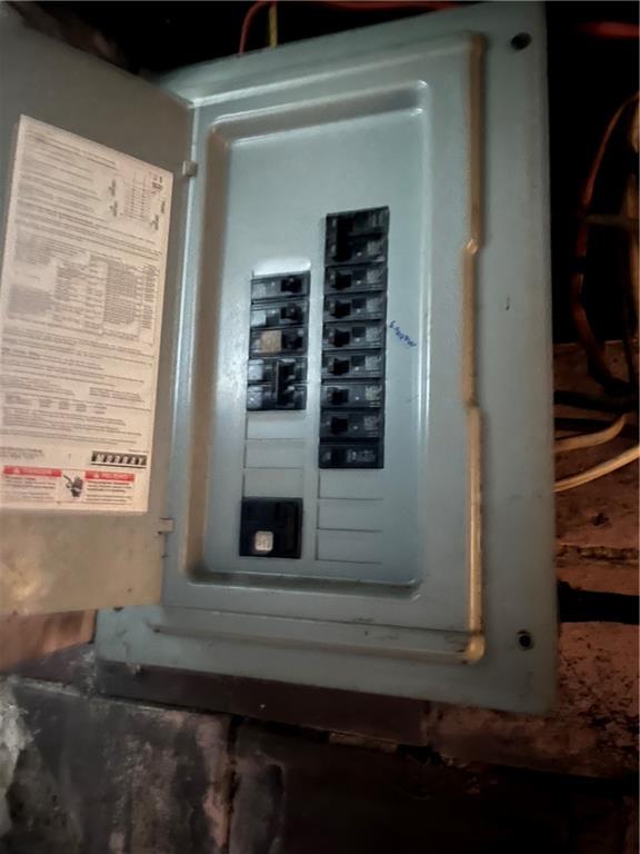 439 Malleable Street Sharon, PA 16146 - Photo 12 of 20 a view of entryway