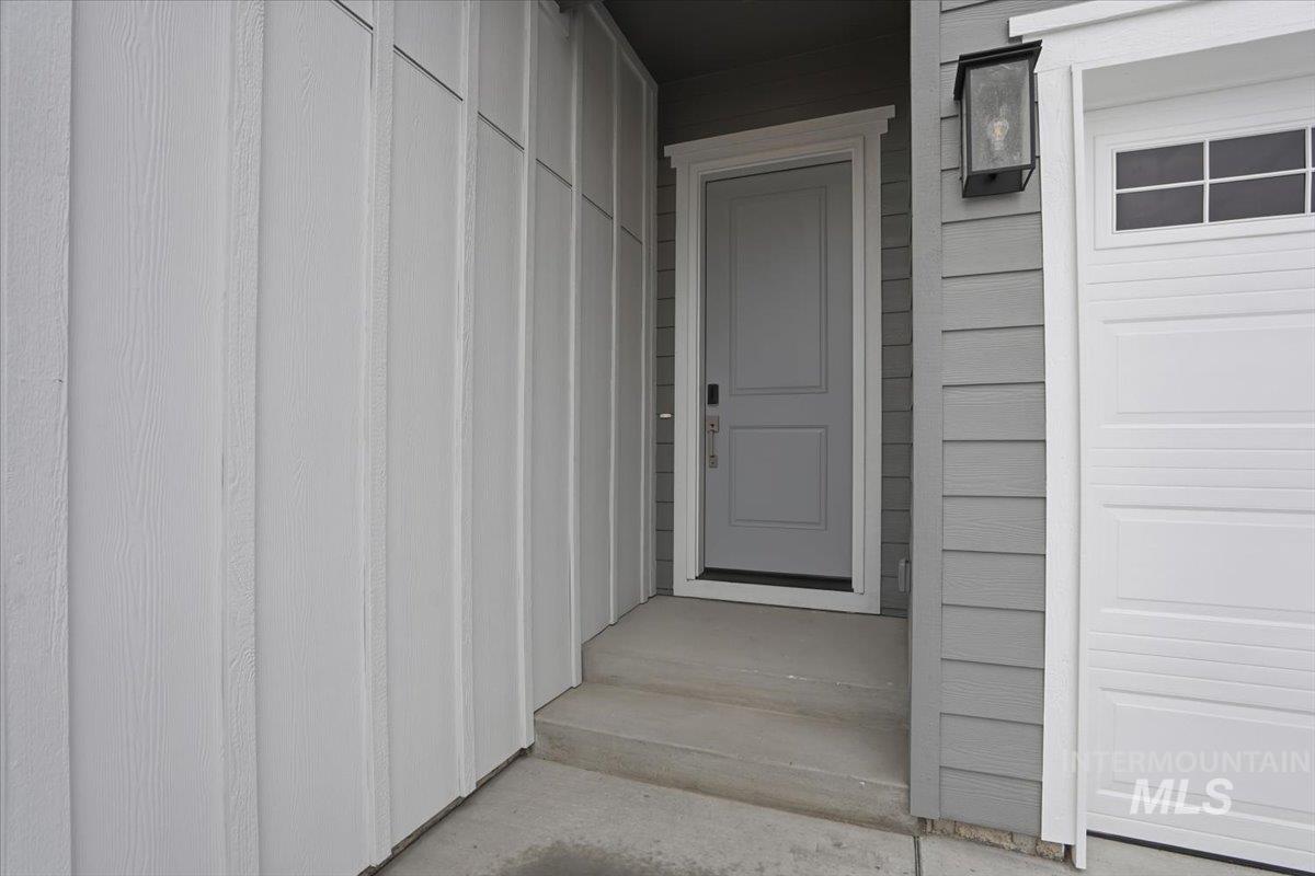 1301 White Cliffs Street Middleton, ID 83644 - Photo 2 of 39