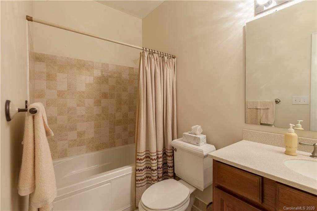 325 Queens Road, Unit 17 Charlotte, NC 28204 - Photo 16 of 25 Gallery Image 16
