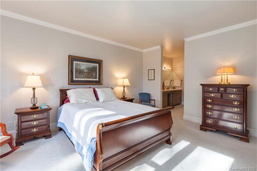 325 Queens Road, Unit 17 Charlotte, NC 28204 - Photo 18 of 25 Gallery Image 18