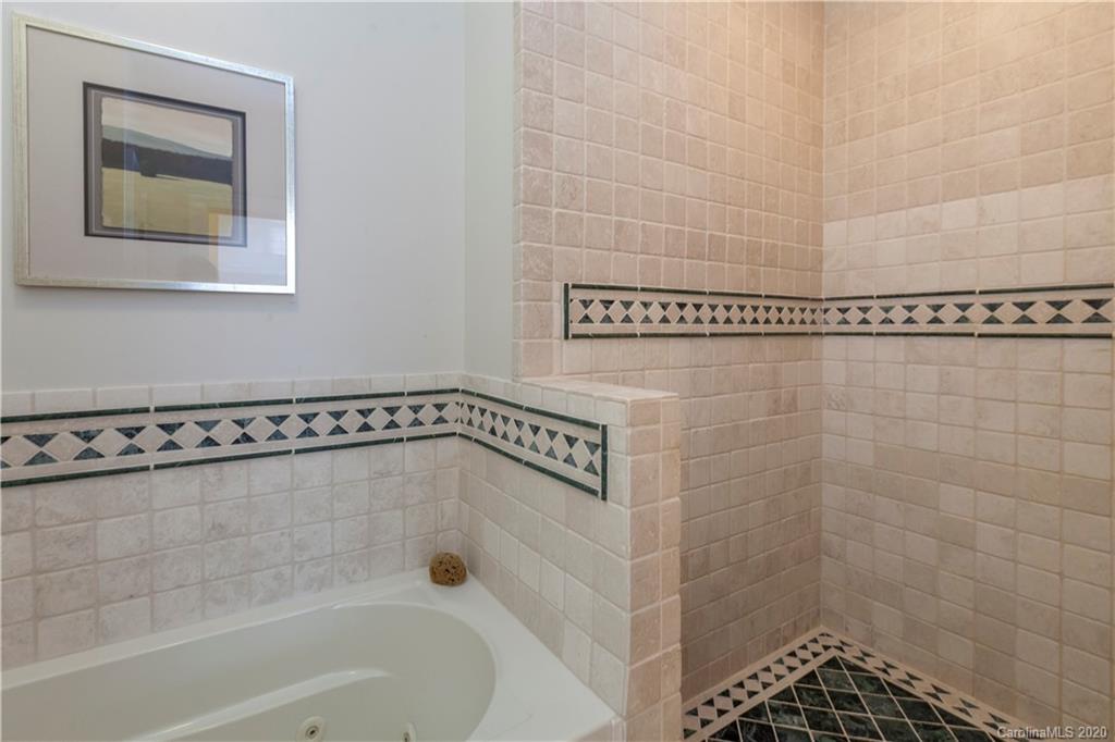 325 Queens Road, Unit 17 Charlotte, NC 28204 - Photo 20 of 25 Gallery Image 20