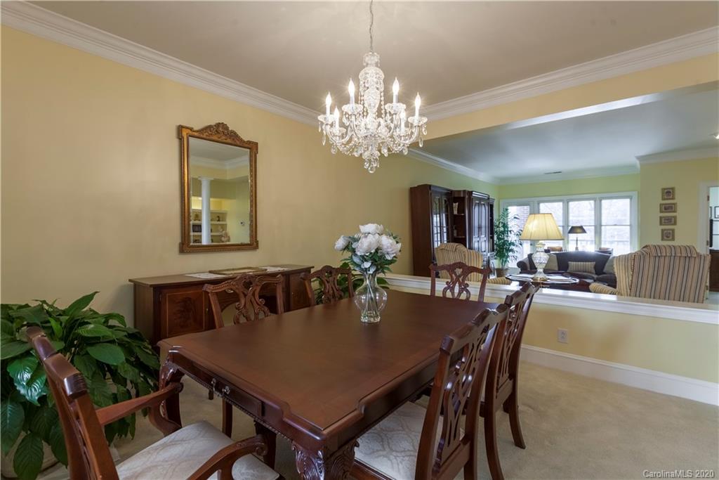325 Queens Road, Unit 17 Charlotte, NC 28204 - Photo 10 of 25 Gallery Image 10