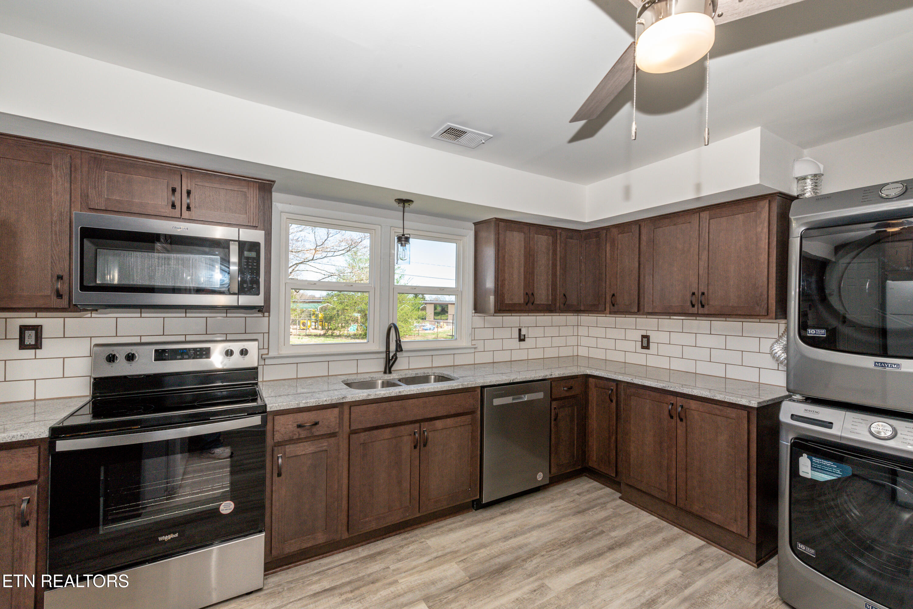 1814 Kettering Road Alcoa, TN 37701 - Photo 7 of 10 DSC_3242