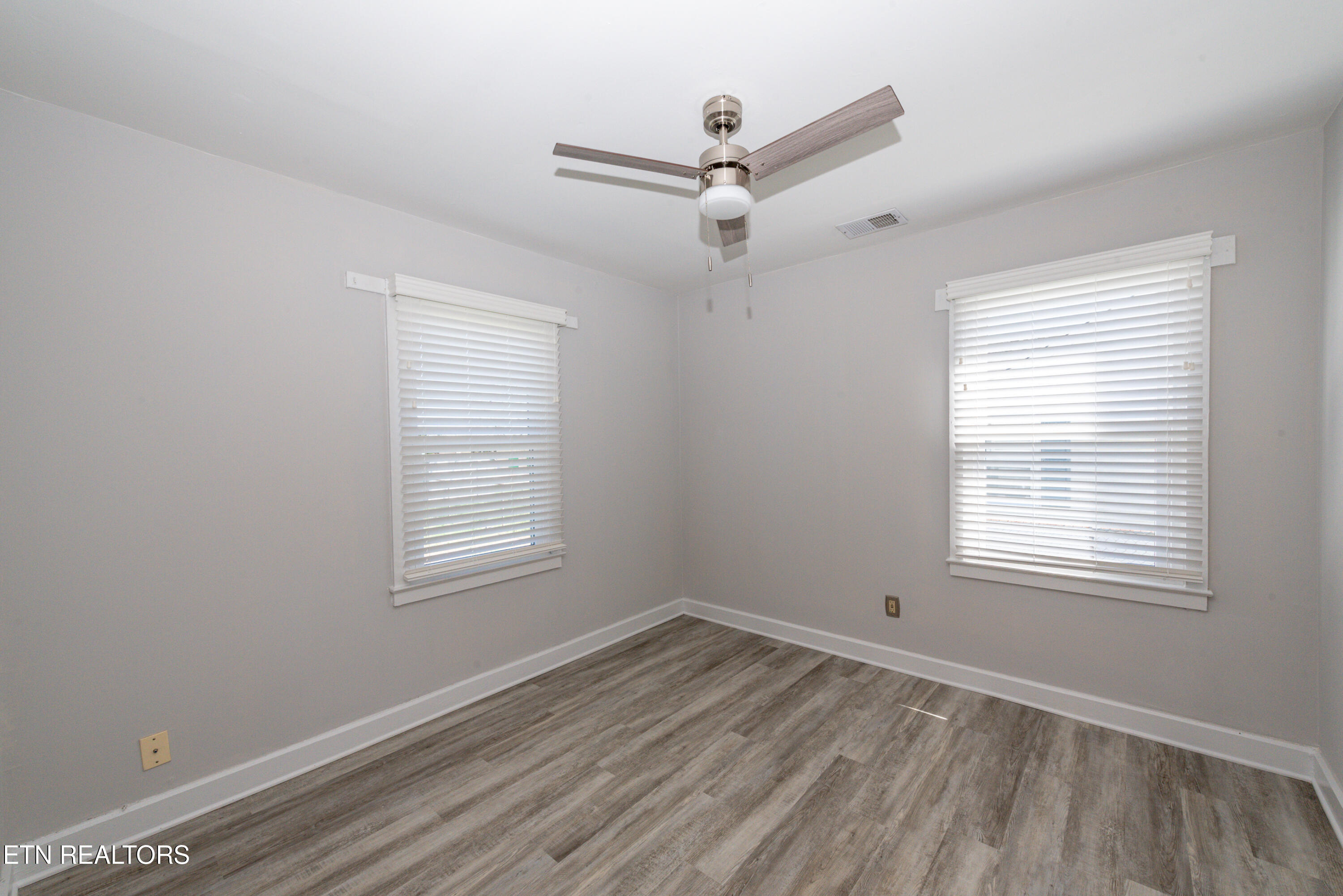 1814 Kettering Road Alcoa, TN 37701 - Photo 9 of 10 DSC_3248