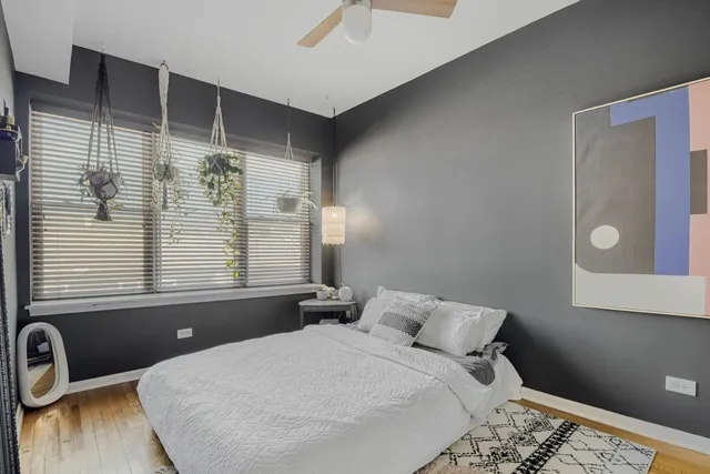 $245,000 | 3108 West Belle Plaine Avenue, Unit 3, Chicago, IL 60618