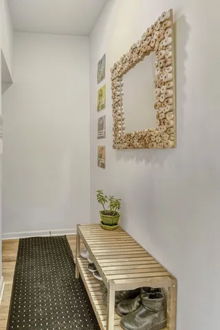 $245,000 | 3108 West Belle Plaine Avenue, Unit 3, Chicago, IL 60618