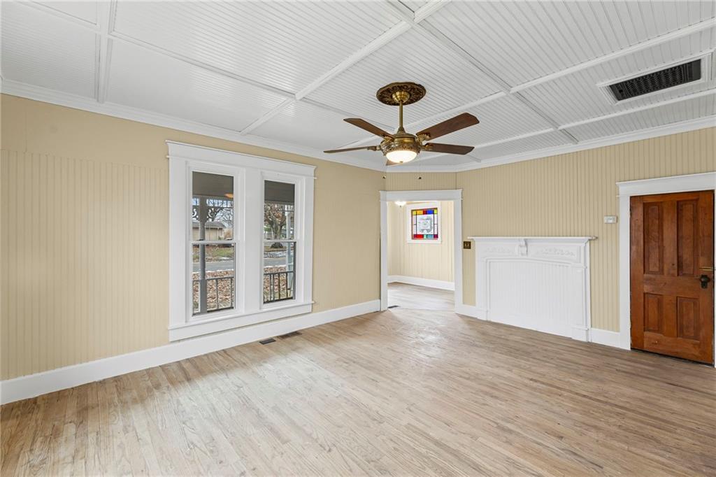 302 East Hulett Street Edgerton, KS 66021 - Photo 11 of 38