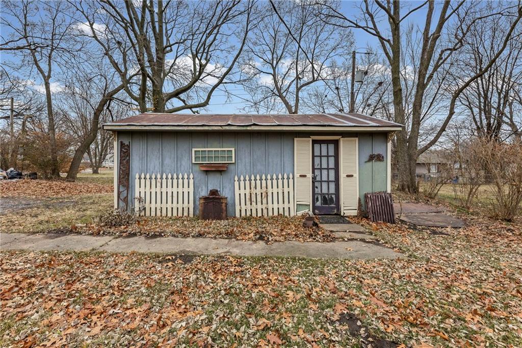 302 East Hulett Street Edgerton, KS 66021 - Photo 36 of 38