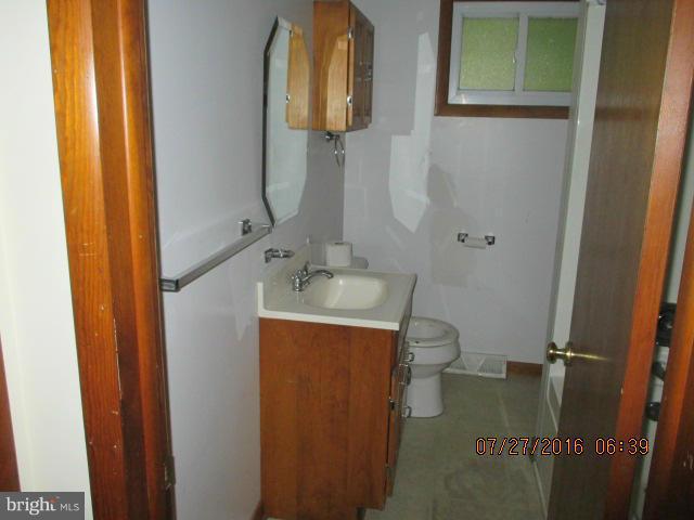 12342 Big Pool Road Clear Spring, MD 21722 - Photo 14 of 16 Bath
