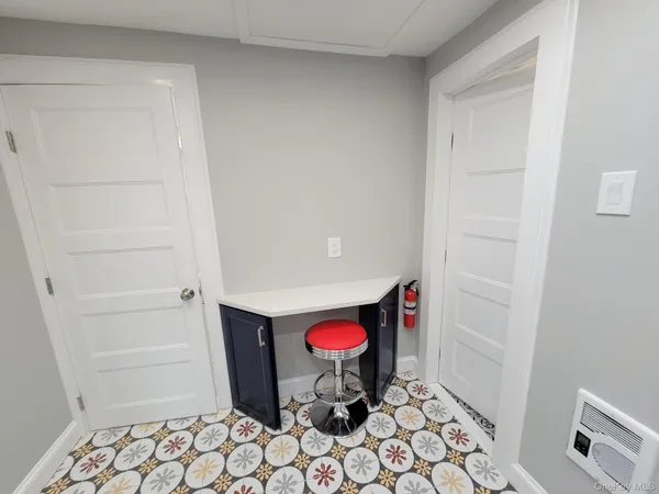 $1,995 | 10 Hiddink Street, Sayville, NY 11782