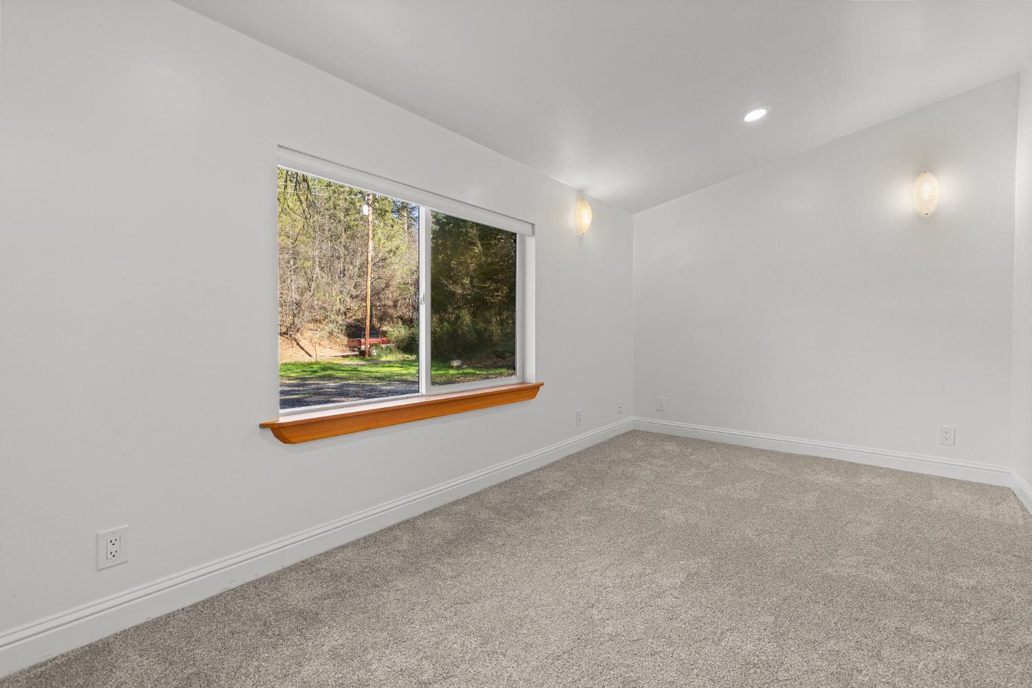 881 Livingston Road Meadow Vista, CA 95722 - Photo 13 of 31