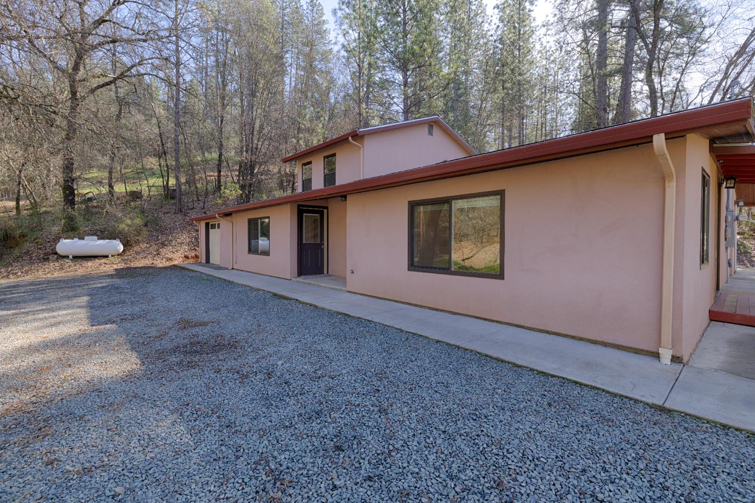 881 Livingston Road Meadow Vista, CA 95722 - Photo 2 of 31