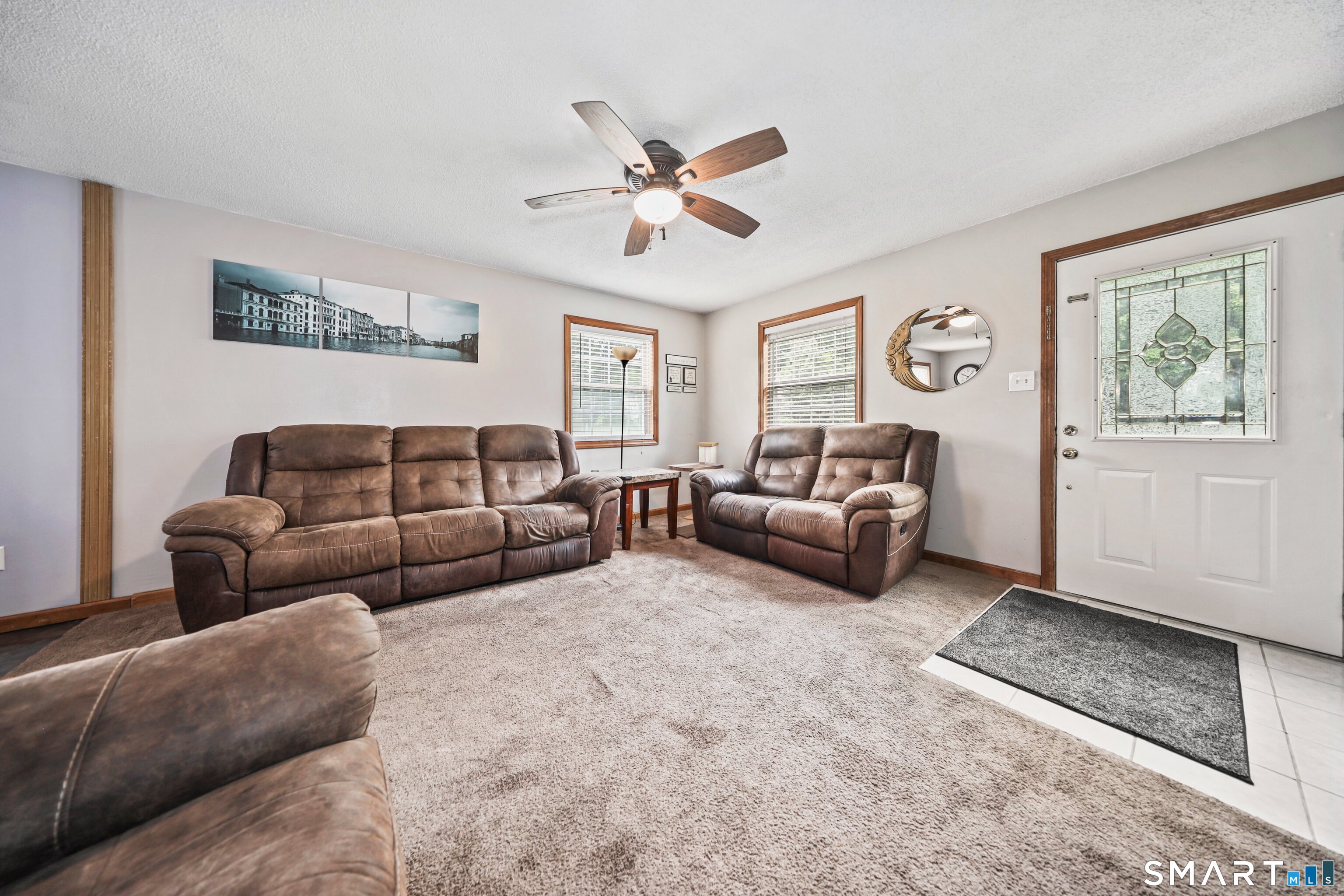 33 Red Robin Road Naugatuck, CT 06770 - Photo 5 of 40