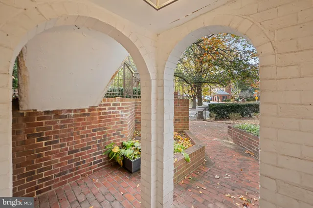 $4,800 | 4311 Massachusetts Avenue Northwest, Washington, DC 20016