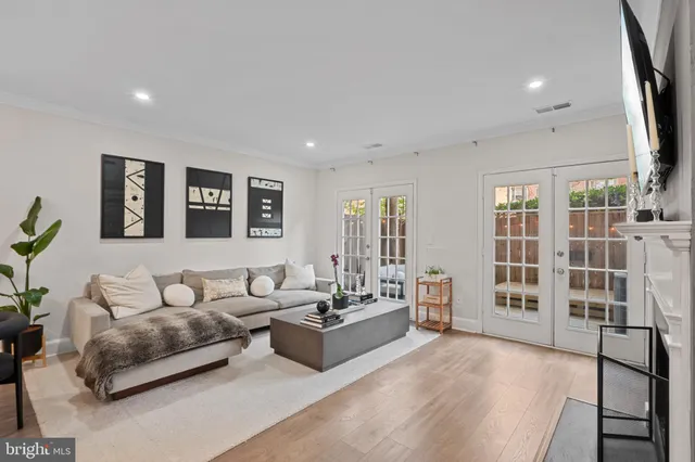 $4,800 | 4311 Massachusetts Avenue Northwest, Washington, DC 20016