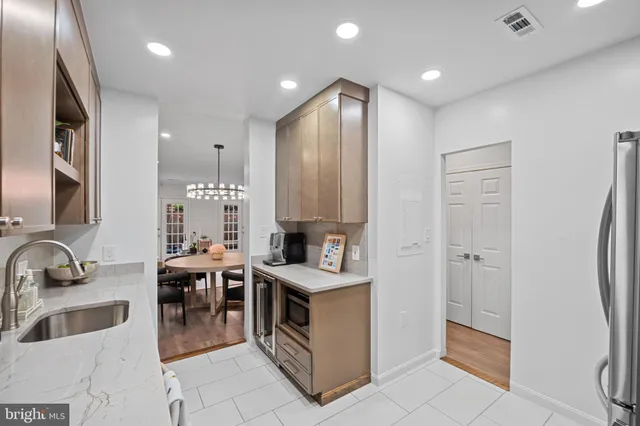 $4,800 | 4311 Massachusetts Avenue Northwest, Washington, DC 20016