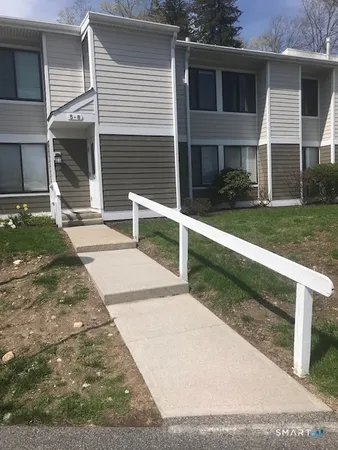 $439,900 | 8 Stebbins Close, Unit 8, Ridgefield, CT 06877