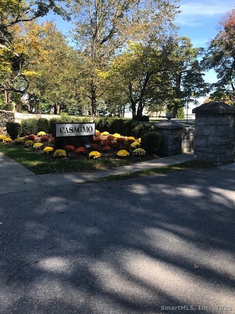 8 Stebbins Close, Unit 8 Ridgefield, CT 06877 - Photo 2 of 15