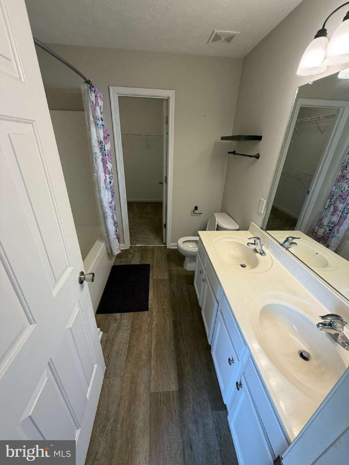 313 3rd Street Colonial Beach, VA 22443 - Photo 10 of 36 Bright and spacious bathroom retreat.