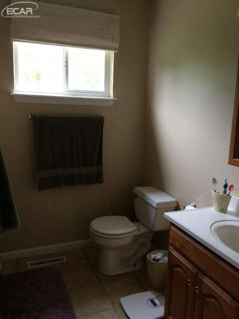 2048 West Lake Road Clio, MI 48420 - Photo 23 of 41 20439046-22.JPG