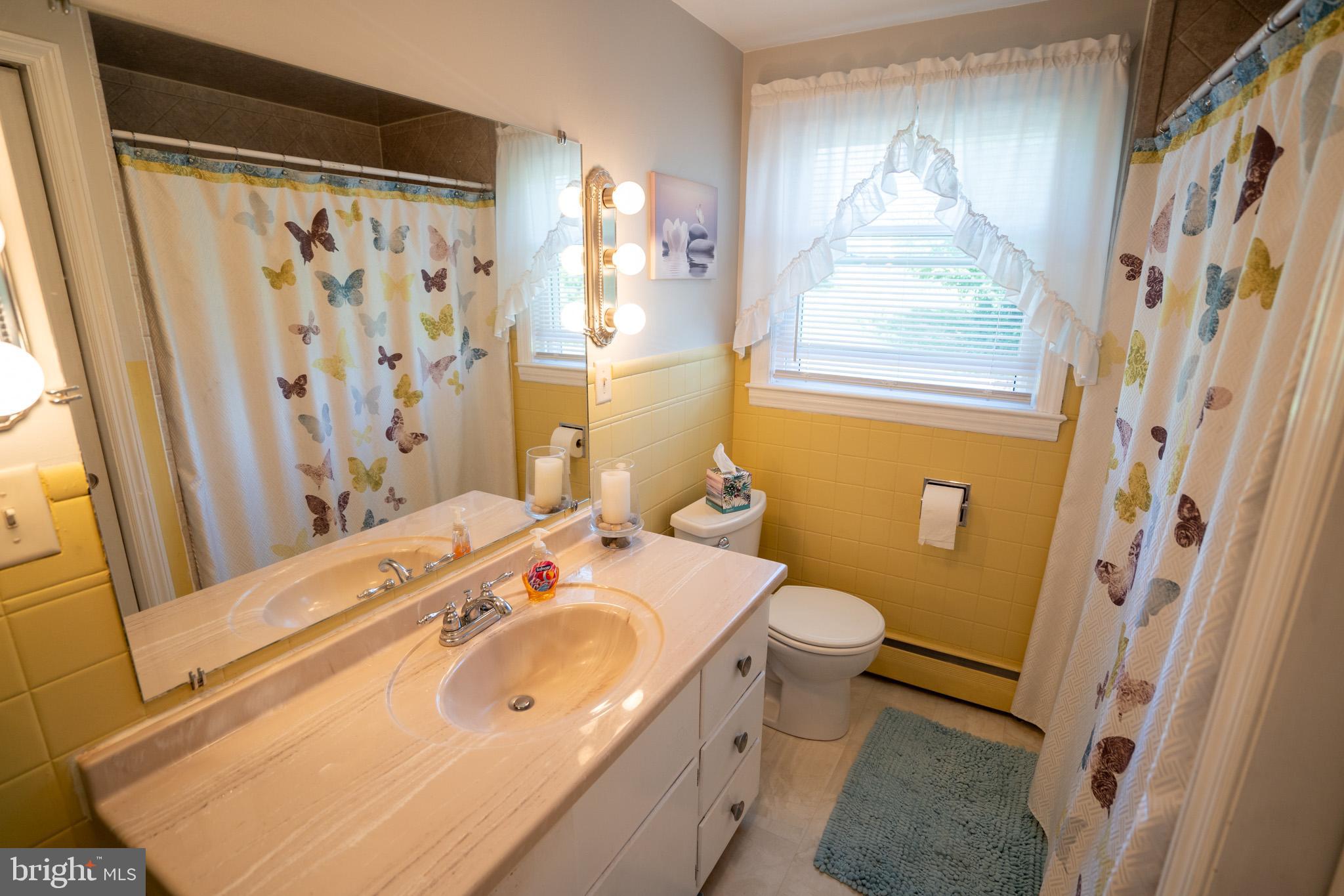 375 Kinderhook Road Columbia, PA 17512 - Photo 12 of 29 Full bath