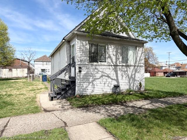 57 Oak Street River Rouge, MI 48218 - Photo 3 of 21
