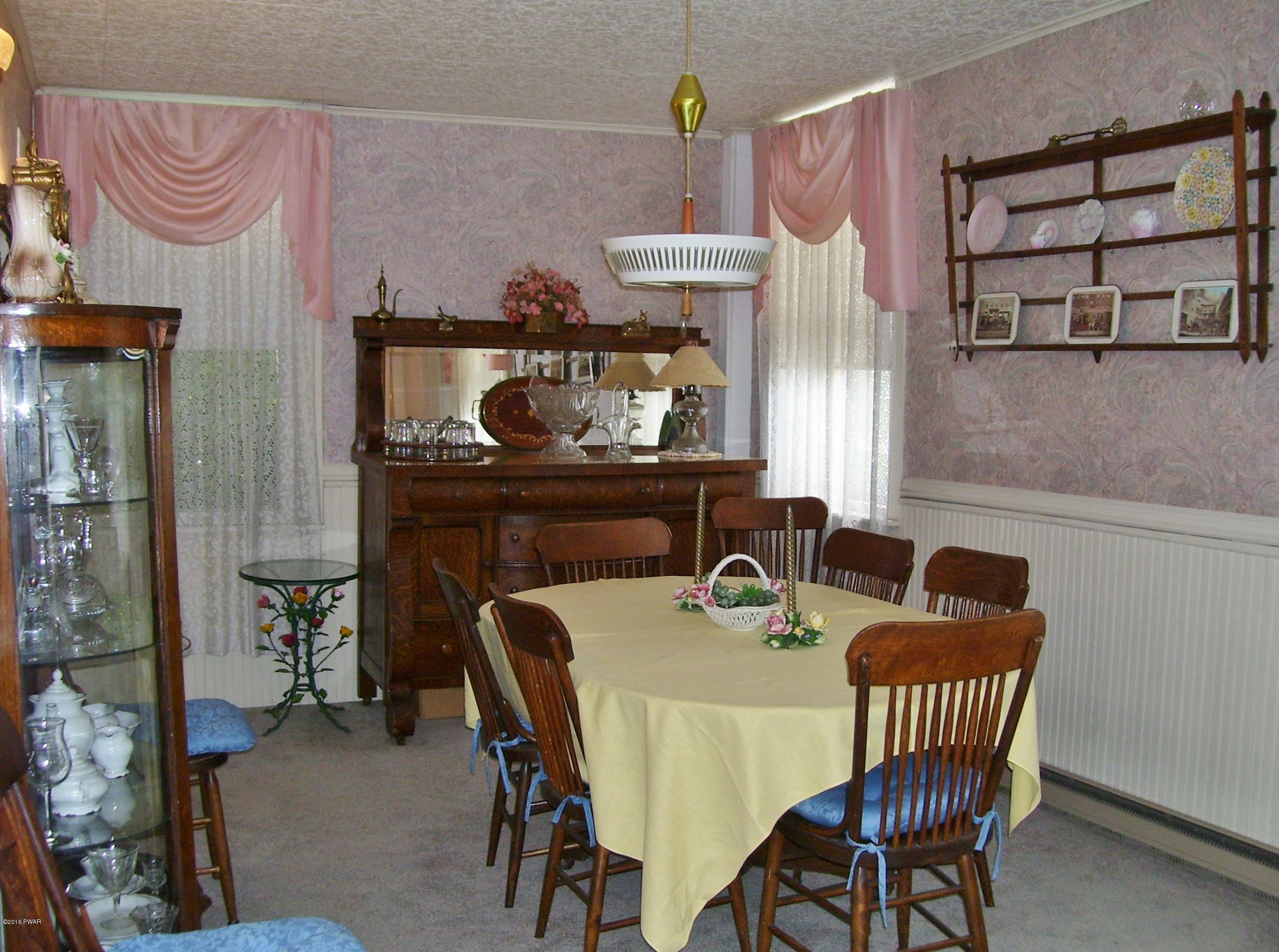 946 Main Street Newfoundland, PA 18445 - Photo 12 of 57