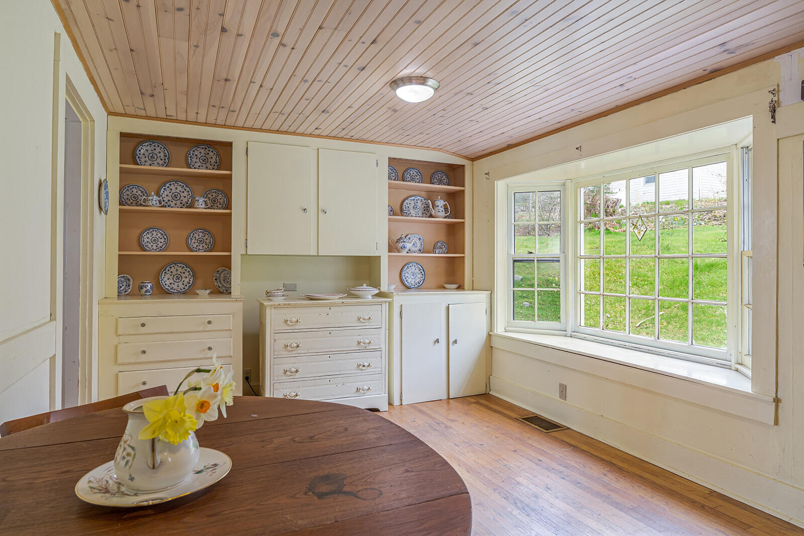 20 Lorimer Road Lamoine, ME 04605 - Photo 8 of 43 Kitchen Built-ins