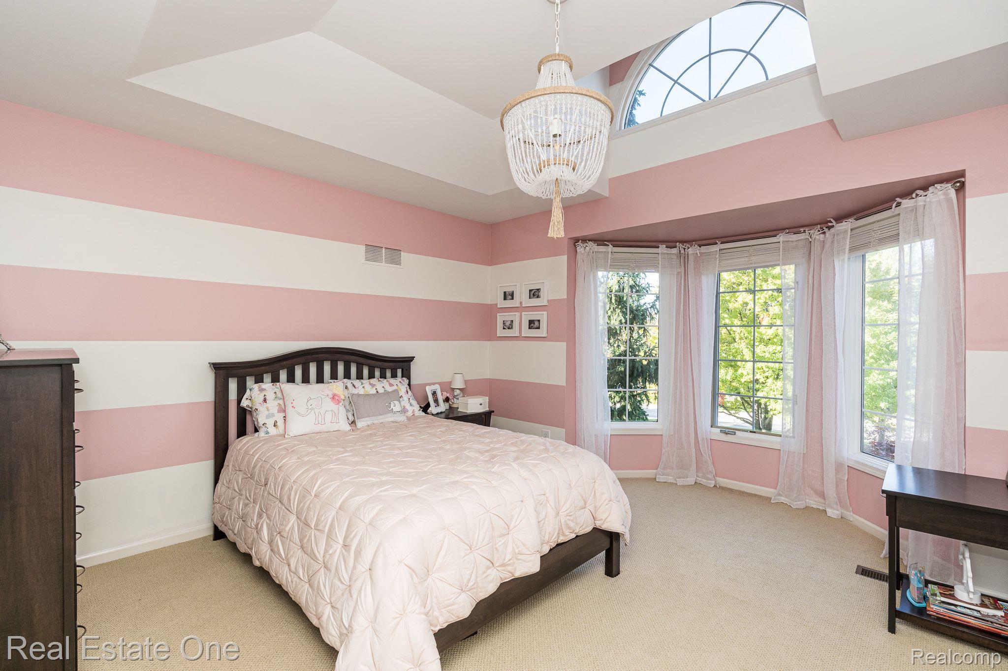 5849 Kingspointe Drive Rochester, MI 48306 - Photo 38 of 57 Gallery Image 38
