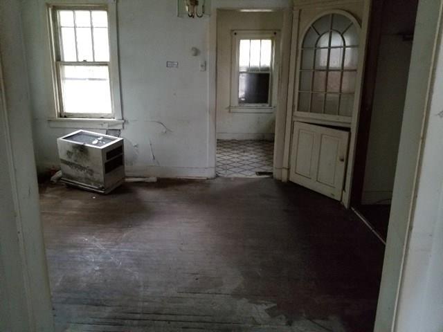 2046 Laketon Road Pittsburgh, PA 15221 - Photo 8 of 15 Gallery Image 8
