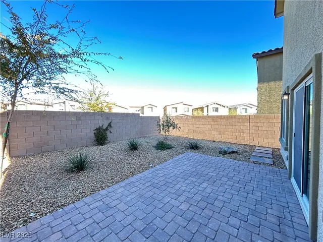 $2,350 | 10228 Crimson Meadow Avenue, Las Vegas, NV 89166