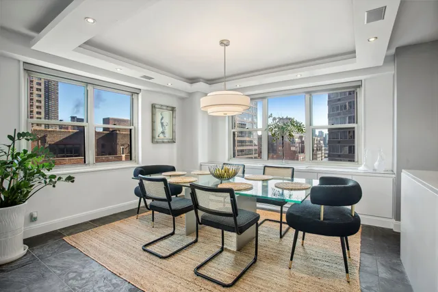 $2,750,000 | 400 East 54th Street, Unit 19F | Sutton Place