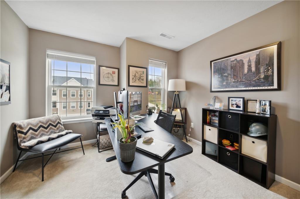 25 Truman Circle McKees Rocks, PA 15136 - Photo 15 of 25 a living room with furniture and a window