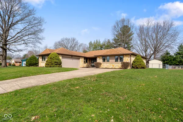 $335,000 | 1734 Beech Circle, Plainfield, IN 46168