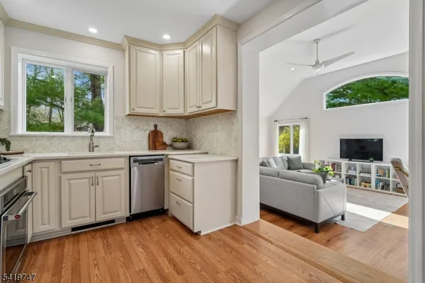 $699,000 | 81 Mountain Avenue, Mendham, NJ 07945