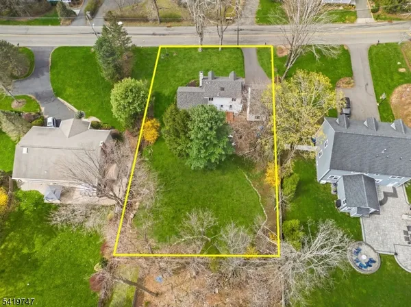 $699,000 | 81 Mountain Avenue, Mendham, NJ 07945