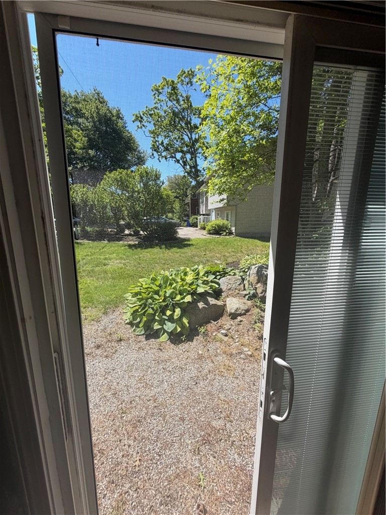 36 Pettaquamscutt Lake Road Narragansett, RI 02874 - Photo 16 of 17