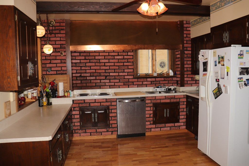 39 Hamilton Street Plattsburgh, NY 12901 - Photo 5 of 29 Gallery Image 5