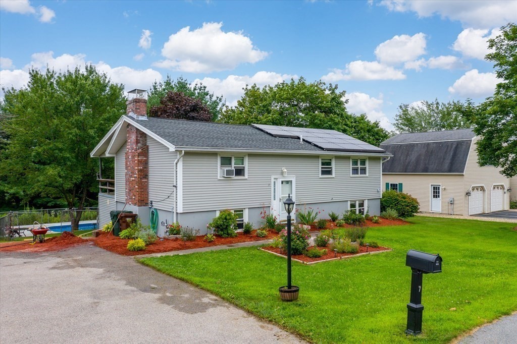 7 Old Farm Road Auburn, MA 01501 - Photo 3 of 26 Gallery Image 3