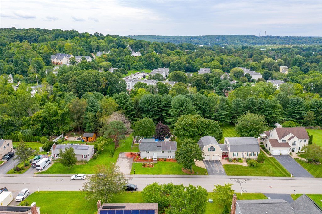 7 Old Farm Road Auburn, MA 01501 - Photo 4 of 26 Gallery Image 4