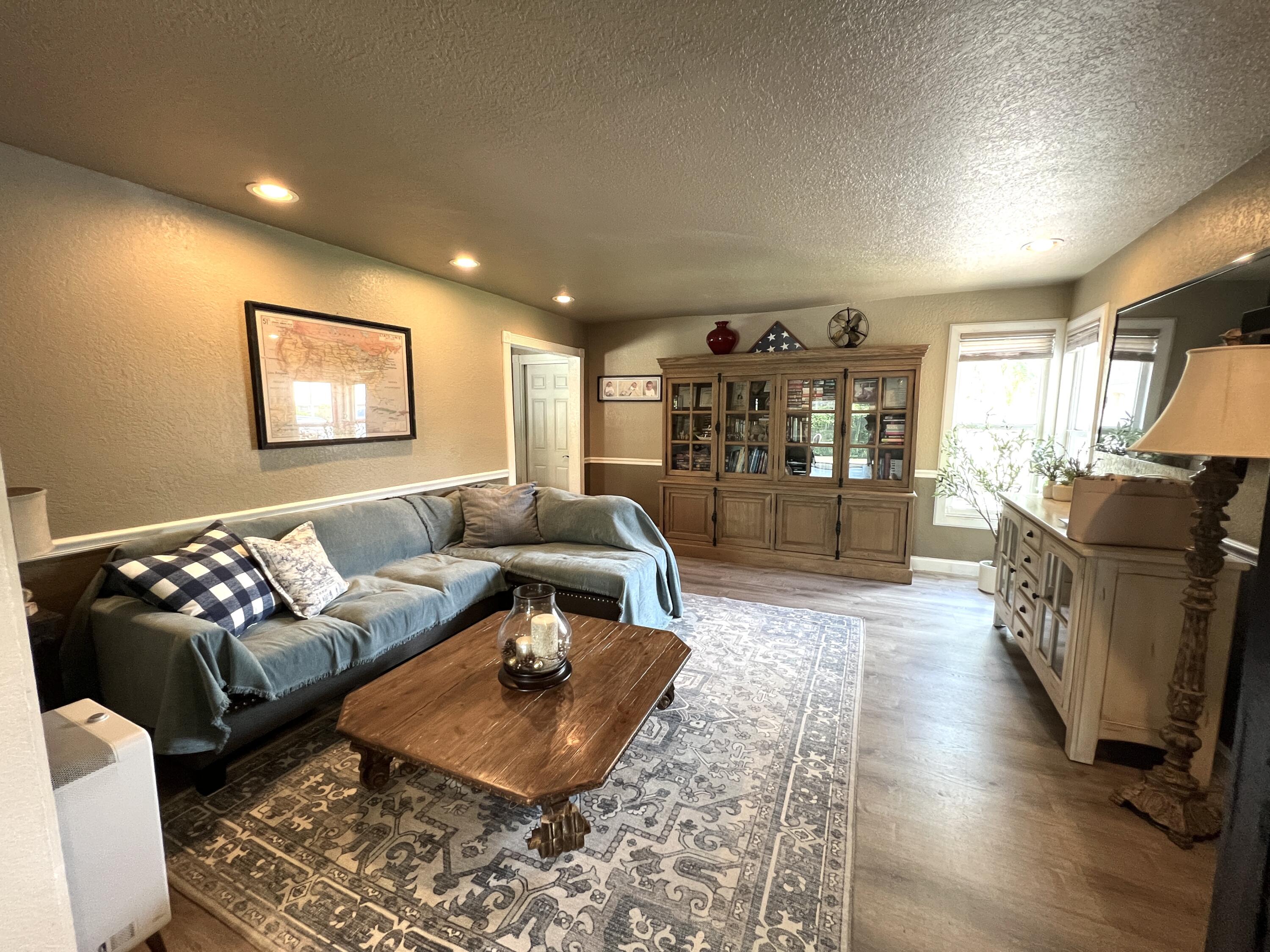 11459 Little Bear Drive Boca Raton, FL 33428 - Photo 15 of 58 Spavious living room