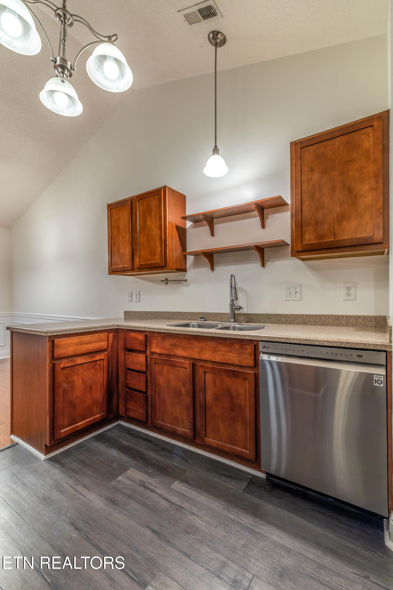 5104 Cates Bend Way Powell, TN 37849 - Photo 14 of 37 755A4326-Edit