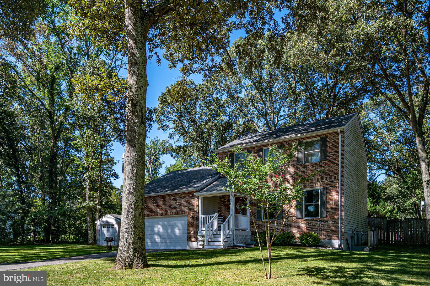 447 Royal Beach Road Pasadena, MD 21122 - Photo 4 of 40