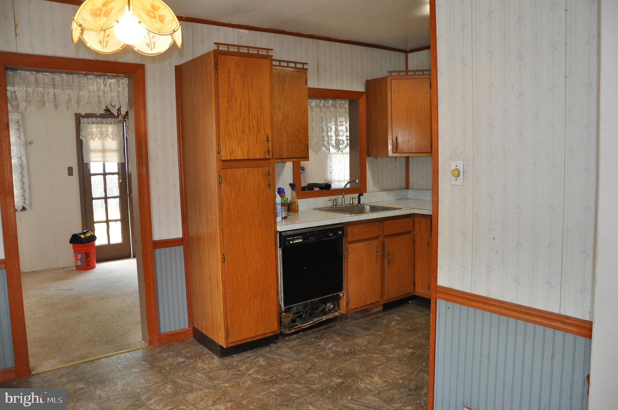 97 North Read Avenue Runnemede, NJ 08078 - Photo 5 of 30 Gallery Image 5