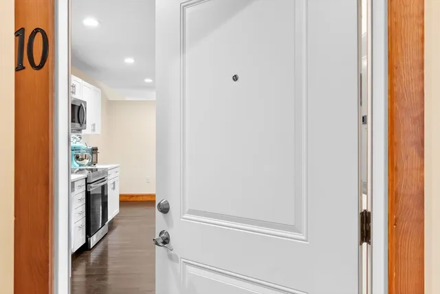 $1,900 | 44 Maple Street, Unit 10, Danvers, MA 01923