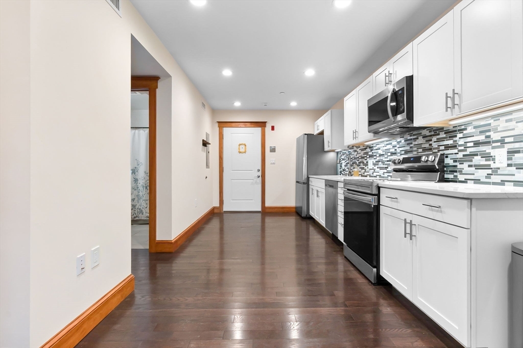 44 Maple Street, Unit 10 Danvers, MA 01923 - Photo 9 of 15