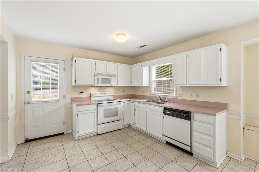4331 Kinnamon Road Winston-Salem, NC 27103 - Photo 18 of 46