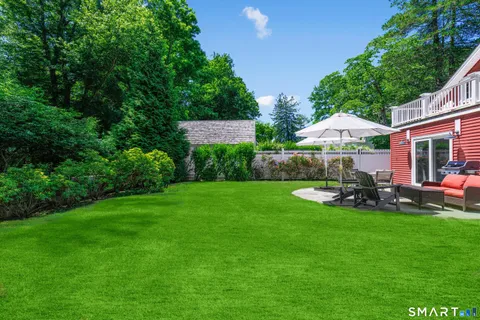 $1,450,000 | 253 Tokeneke Road, Darien, CT 06820