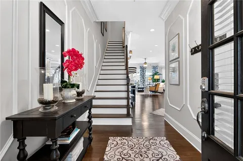 $715,000 | 5492 Glenridge Drive, Unit 580, Sandy Springs, GA 30342